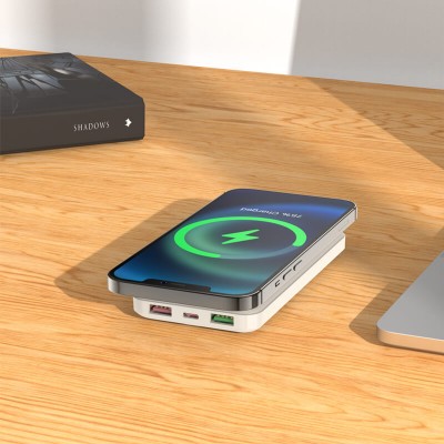 УМБ BOROFONE Leader magnetic wireless fast charging 10000mAh BJ12 |2USB/1Type-C, PD/QC, 20W, 15W Qi, 3A|